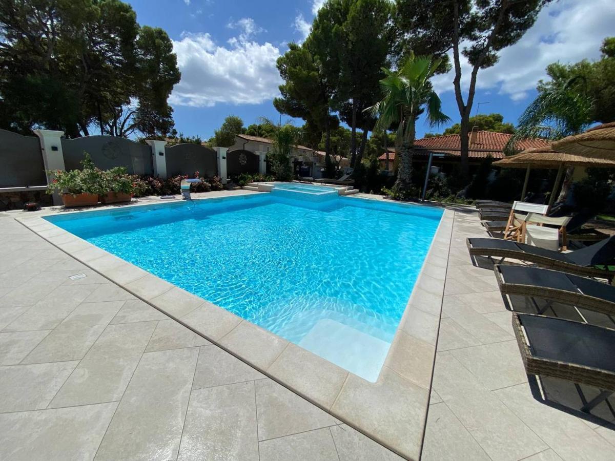 Villa Aquamarina Pavoncella Rossa Porto Pino Esterno foto