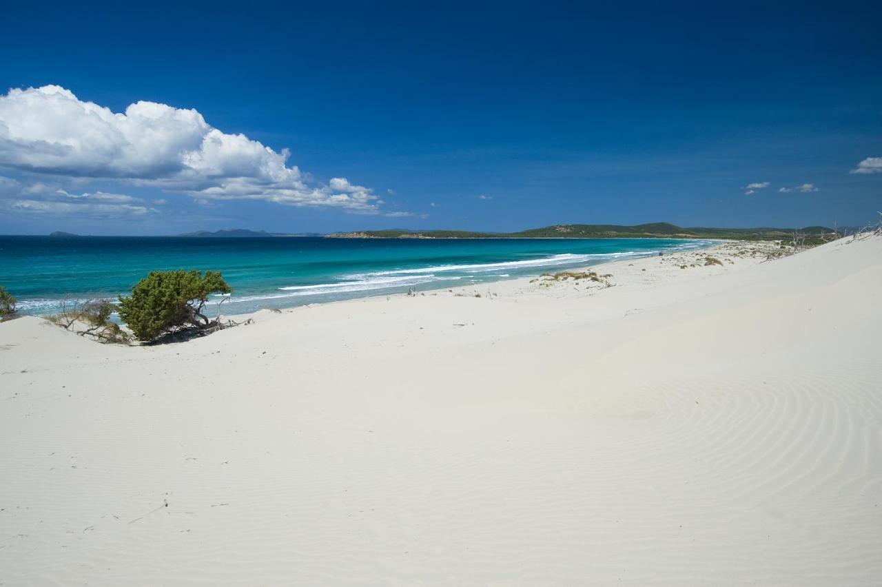 Villa Aquamarina Pavoncella Rossa Porto Pino Esterno foto