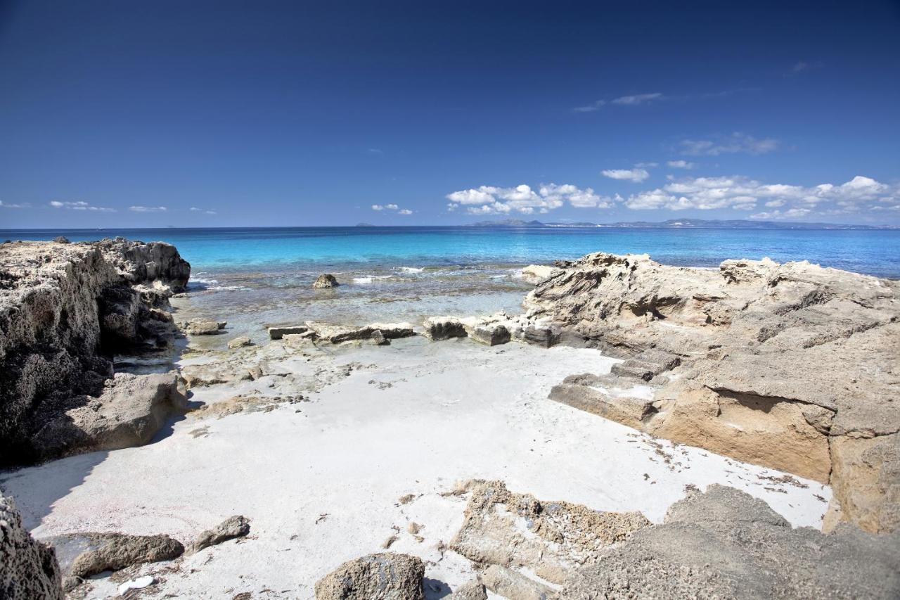 Villa Aquamarina Pavoncella Rossa Porto Pino Esterno foto